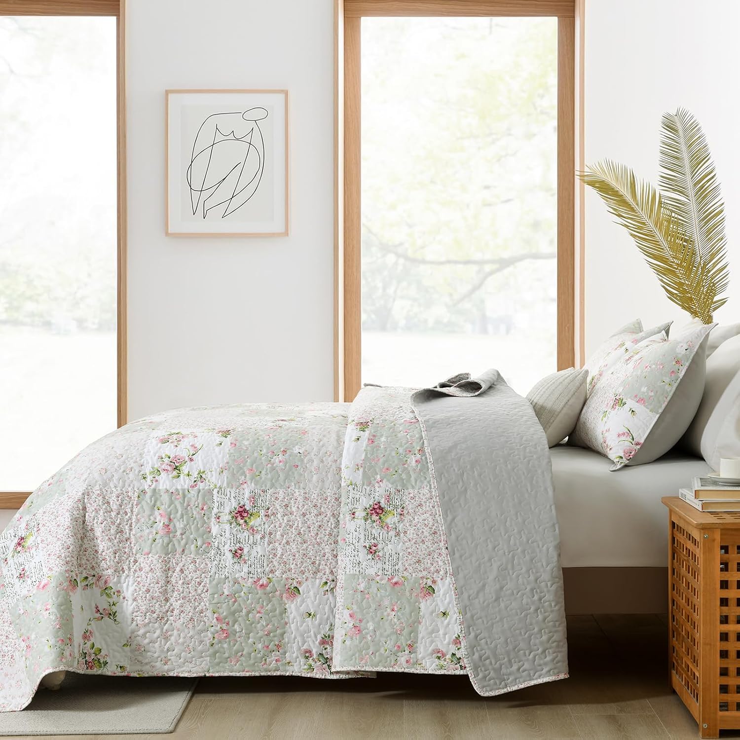 HIARUO 3PCS Queen Quilt Set Floral Patchwork Comforter Bedspread