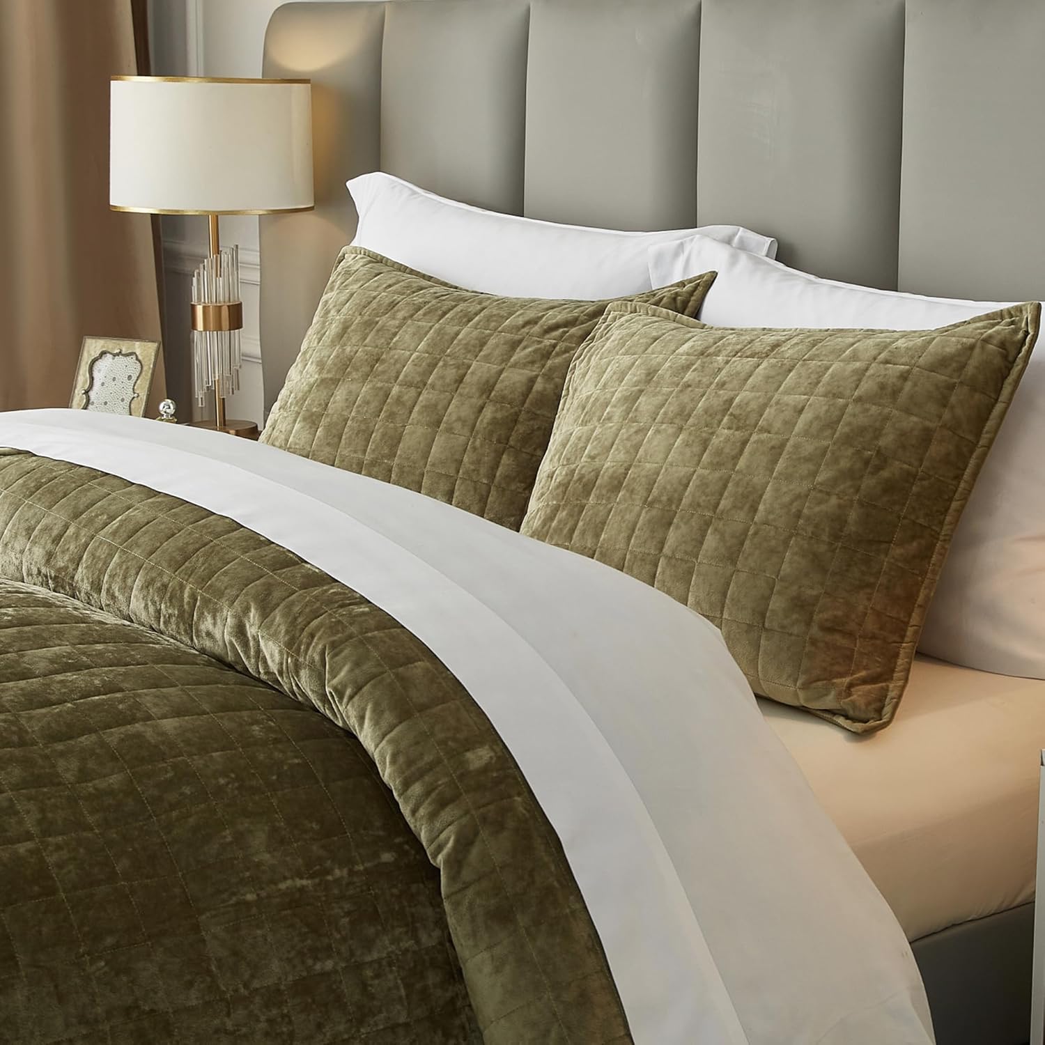 Eazlyin Velvet Quilt Set King Size 104x90 Green 1