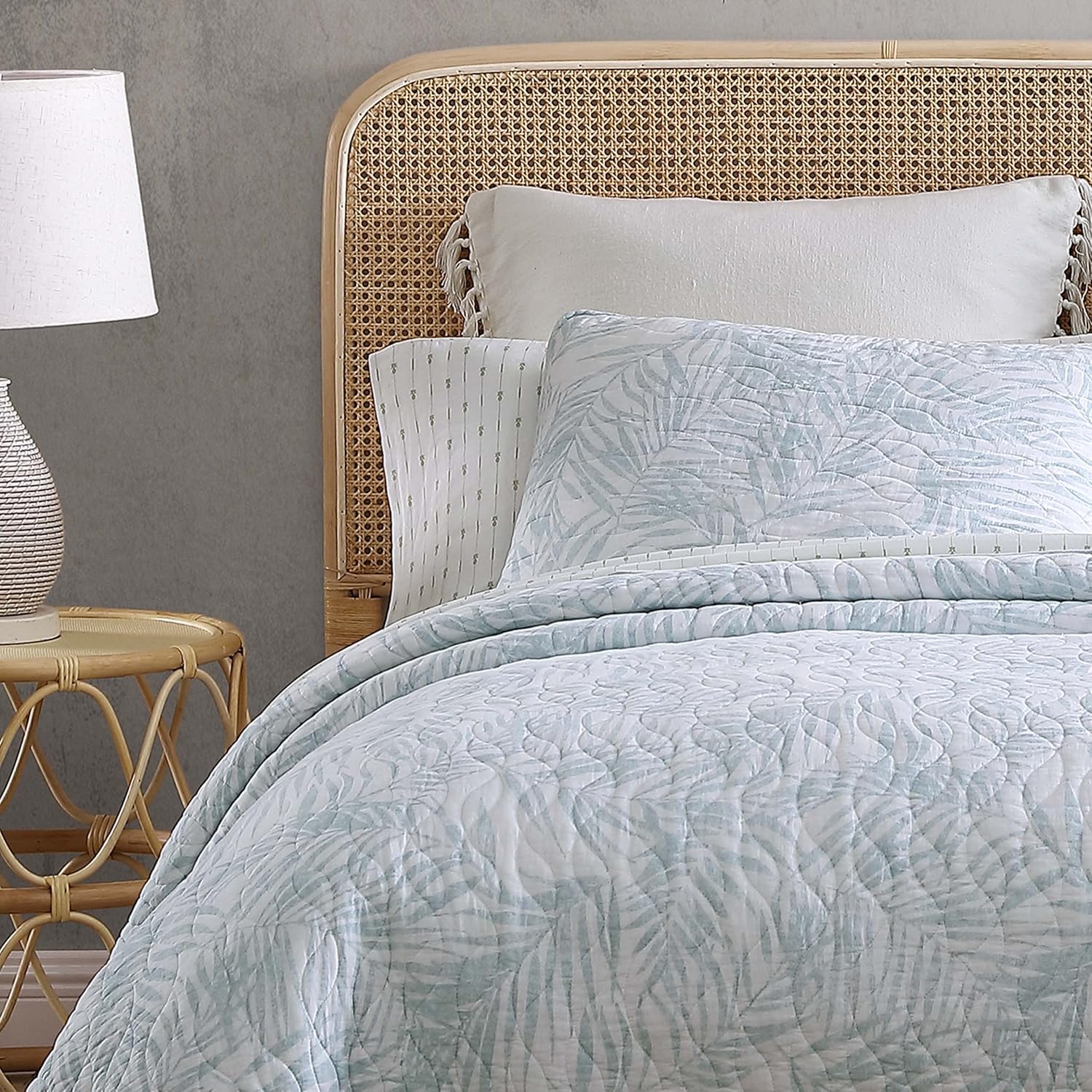 Tommy Bahama Twin Quilt Set with Matching Shams