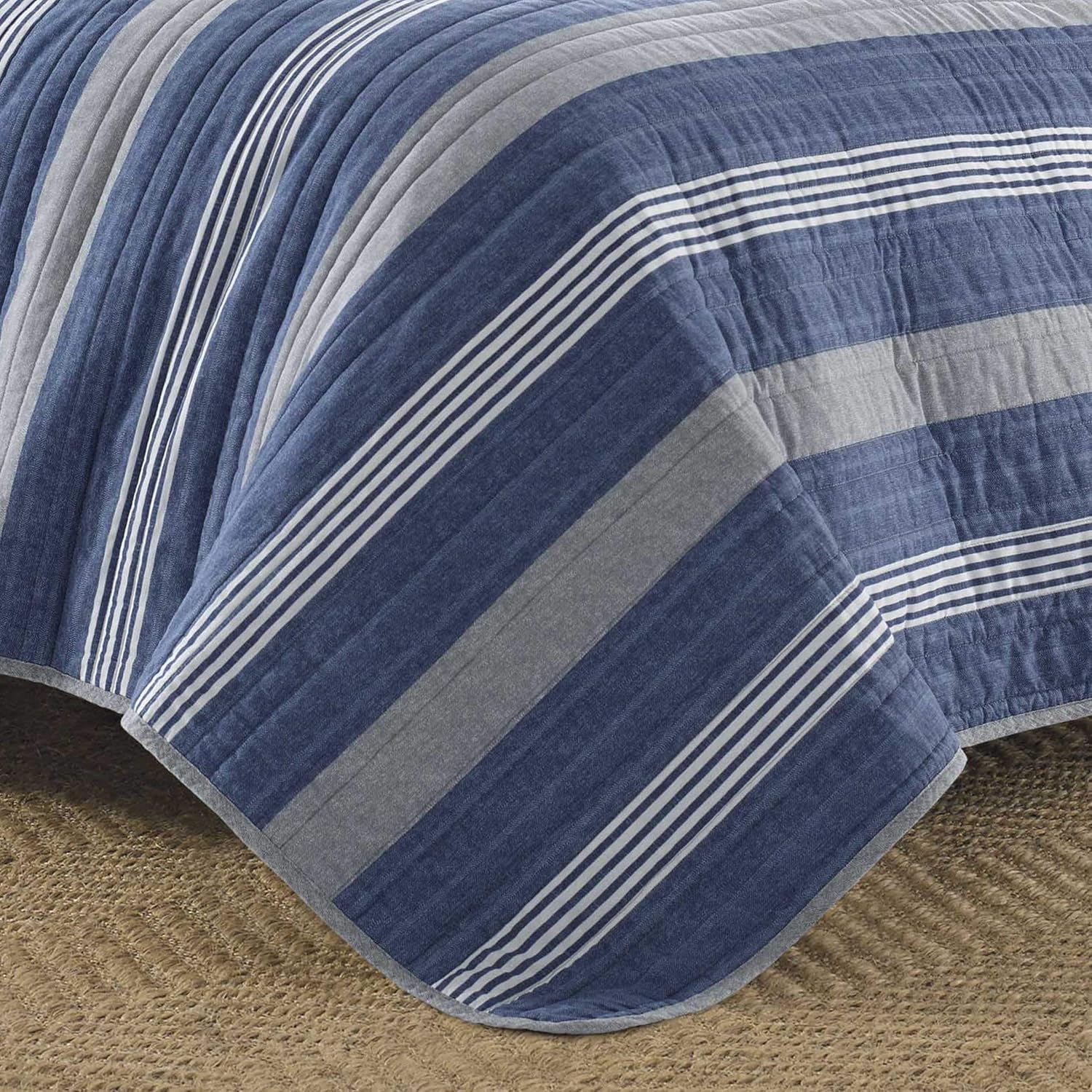 Nautica King Quilt Set with Shams Saltmarsh Blue