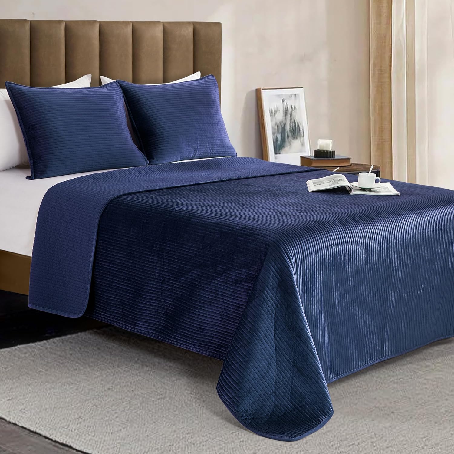 Elegant Comfort Luxury 3-Piece Velvet Quilt Set