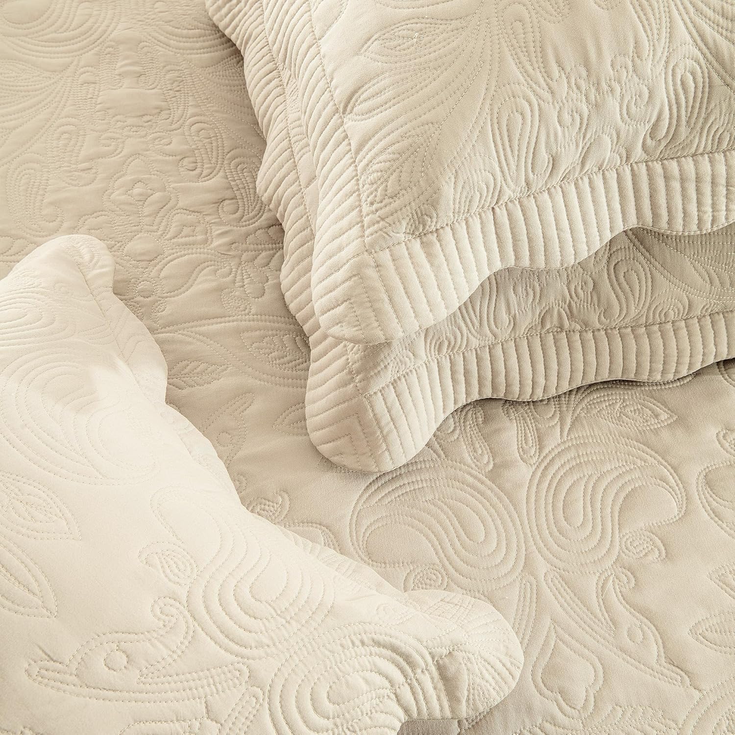HoneiLife Oversized King Quilt Set - 120x120 Cal King 4-Piece Khaki