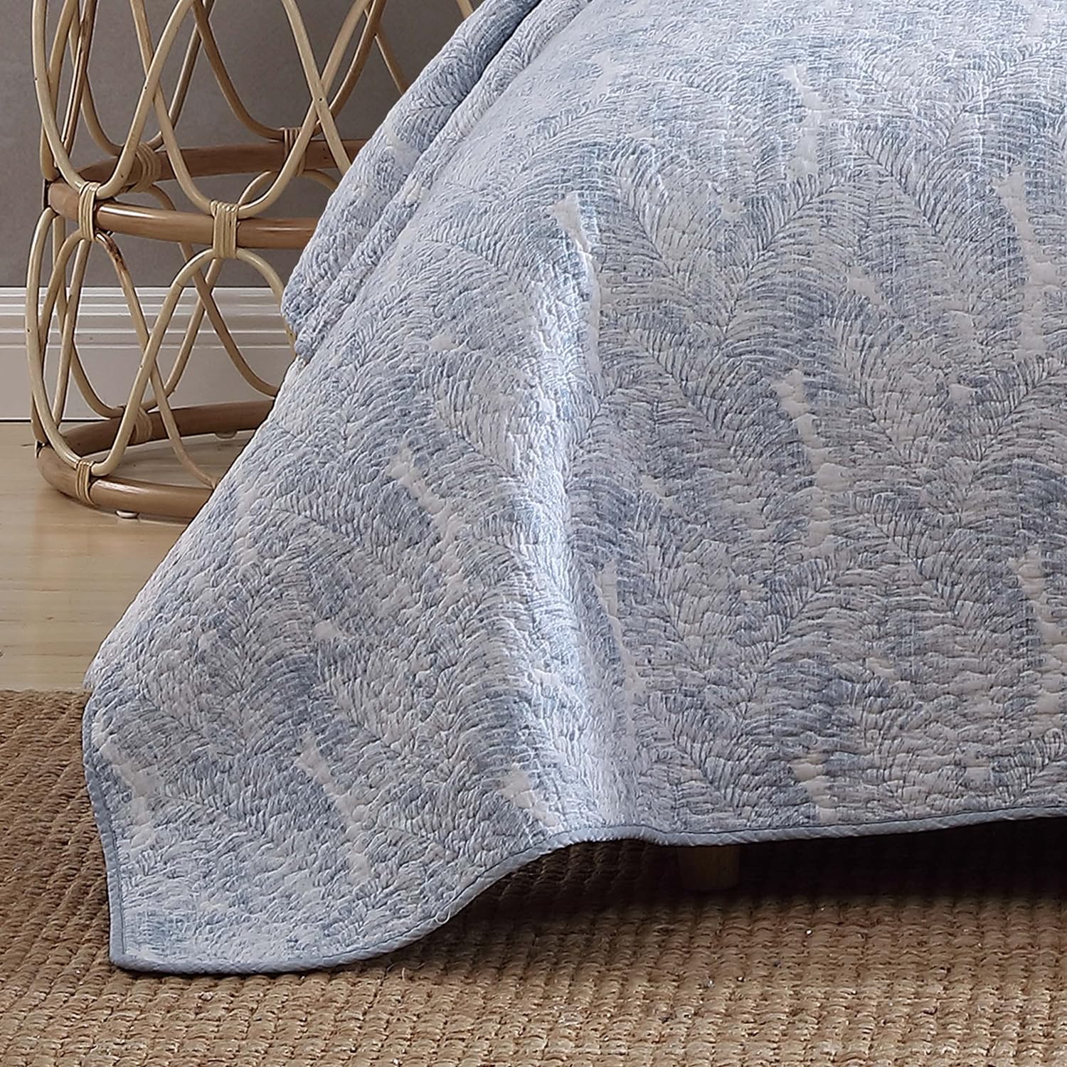 Tommy Bahama Queen Quilt Set with Reversible Design