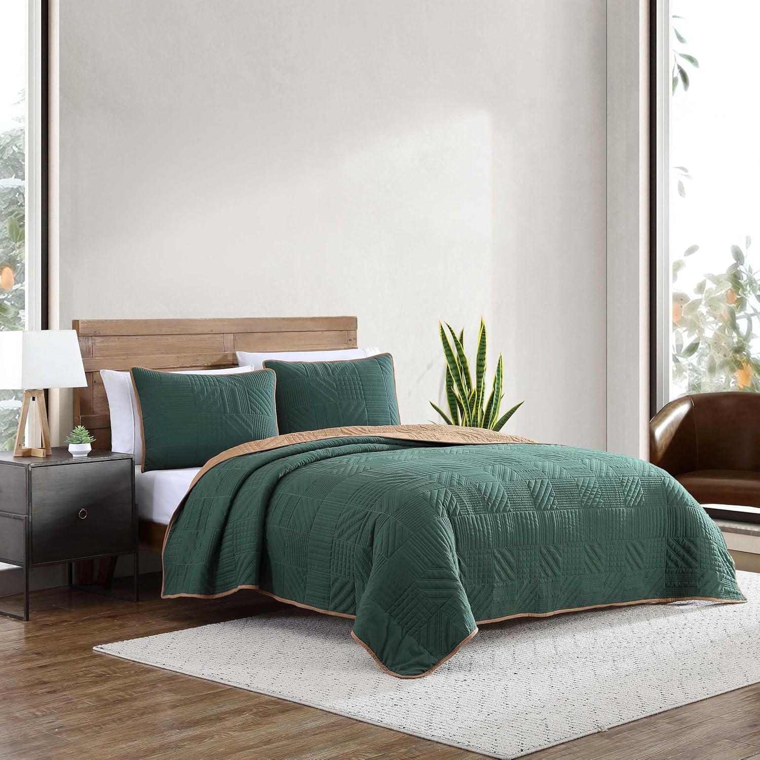 Eddie Bauer King Quilt Set - Soft Reversible Bedding with Matching Shams