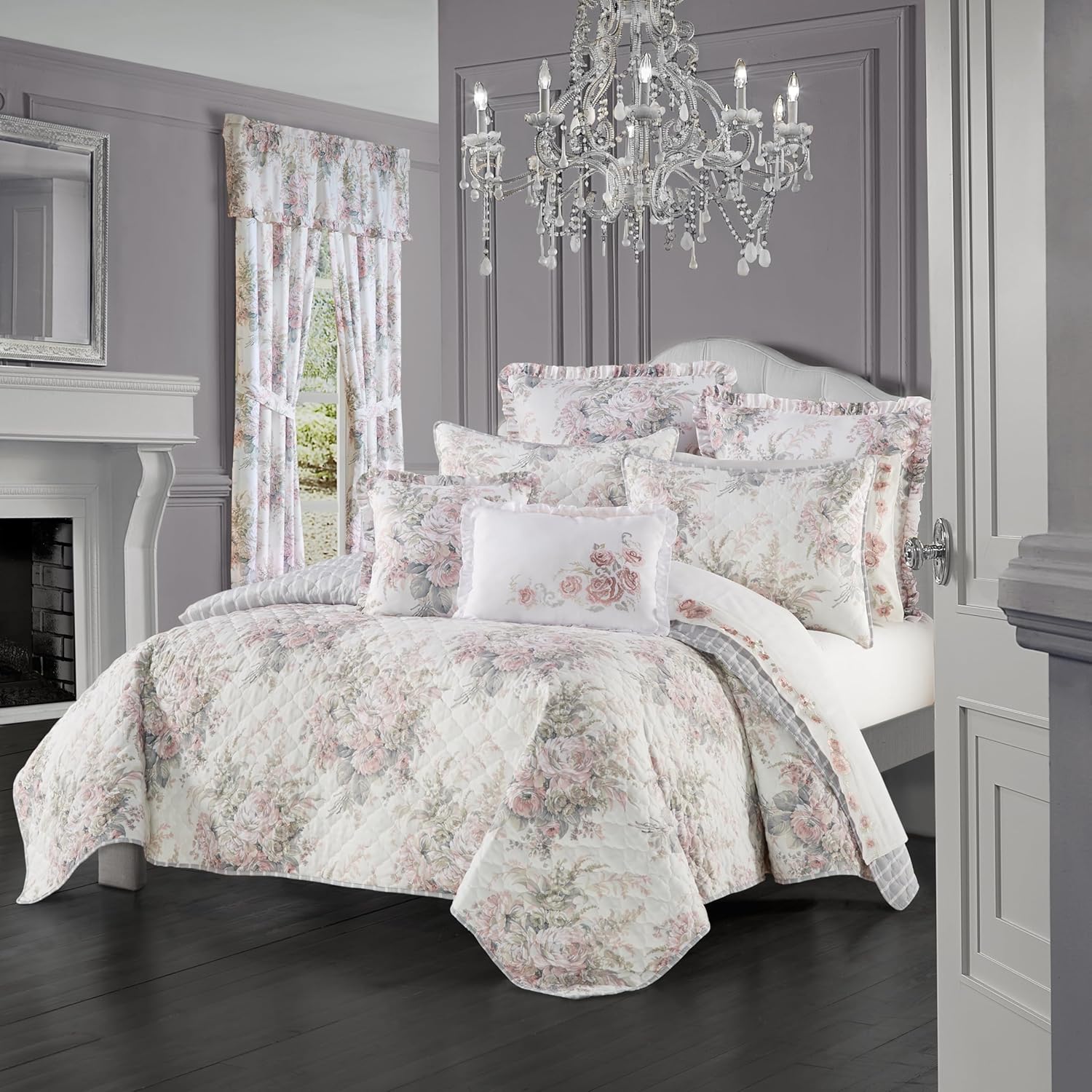 Royal Court Estelle Five Queen Cal King Quilt Set Blush 104X90