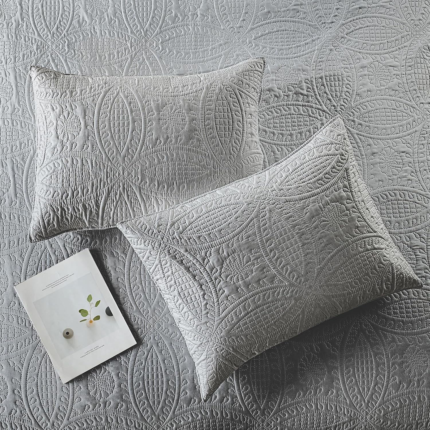 Boryard 3-Piece California King Quilt Set with Pillow Shams Grey