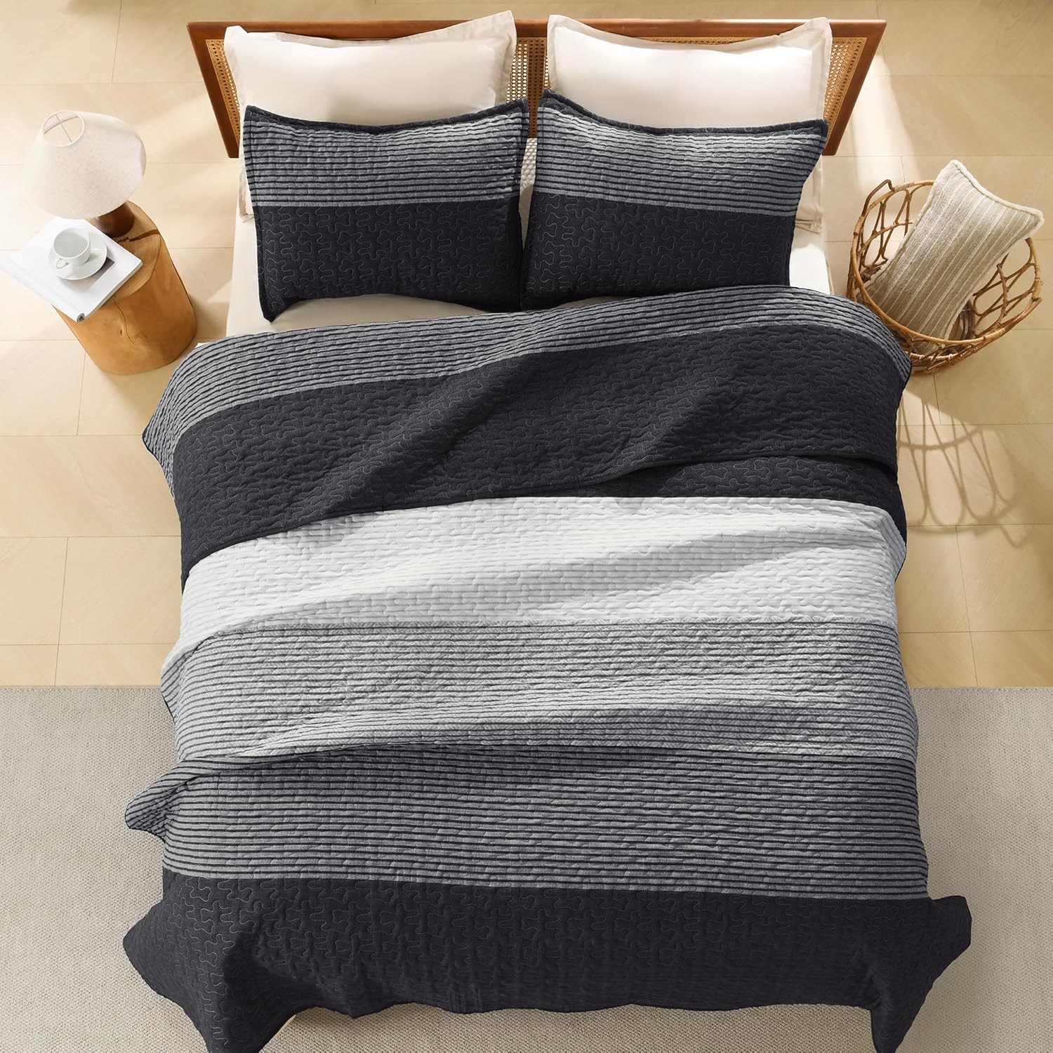 Litanika California King Quilt Set Stripe Design