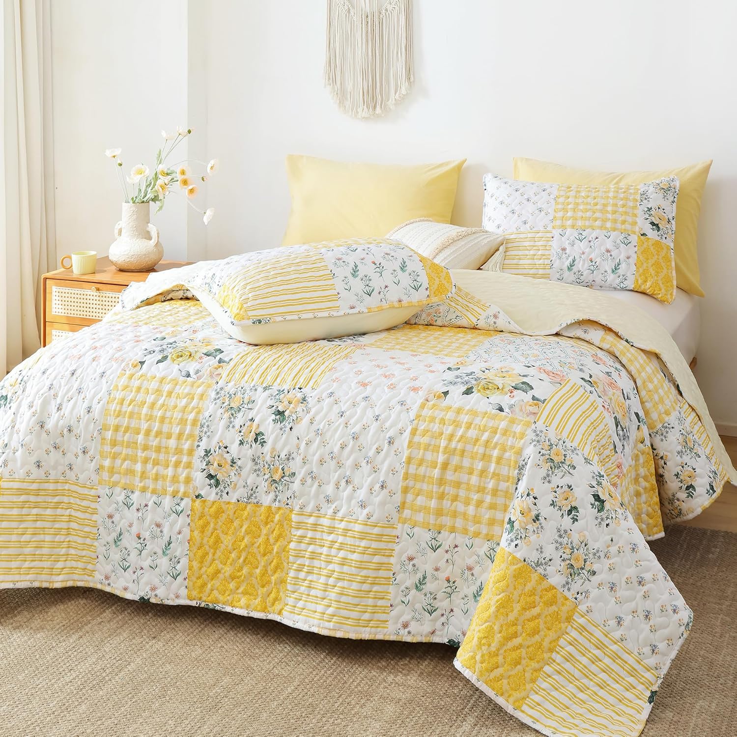 YIKUSH King Size Floral Quilt Set 3 Pieces