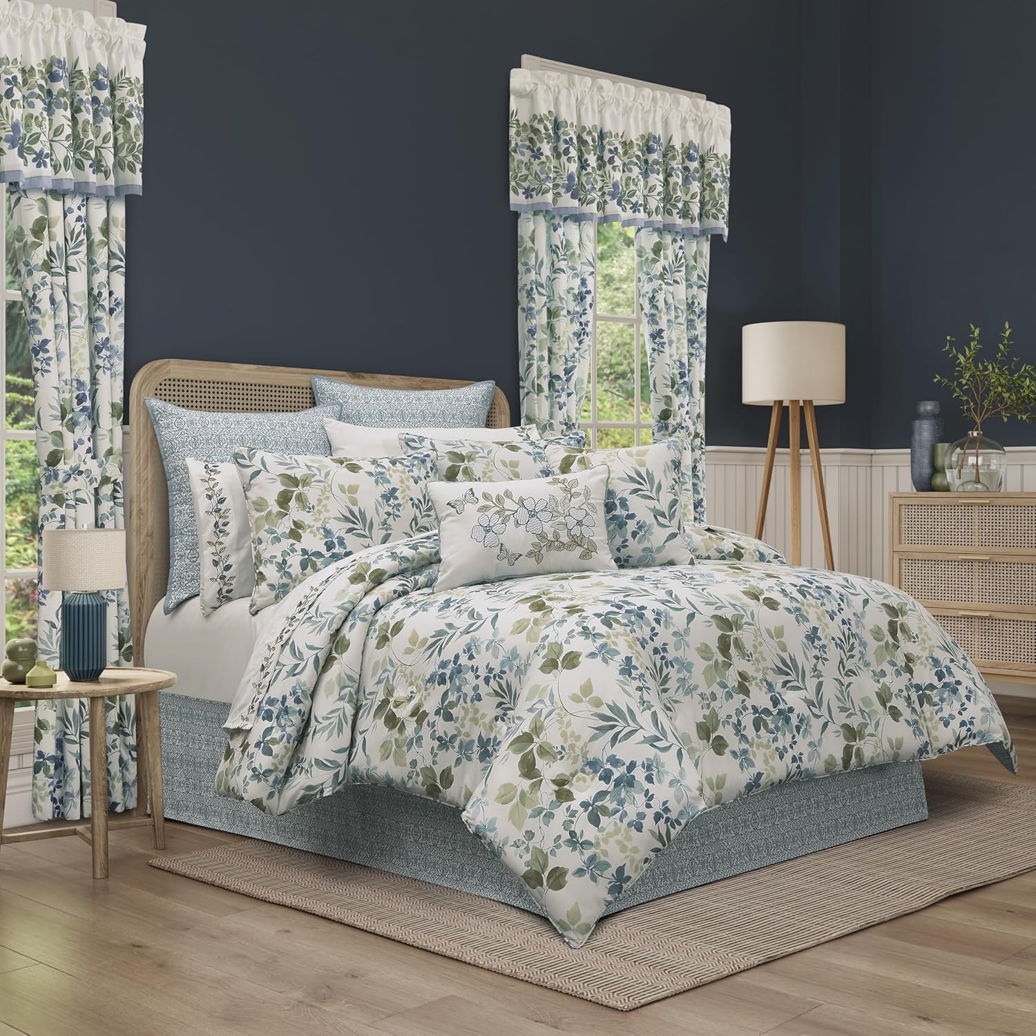 Royal Court Evergreen Blue Comforter Set