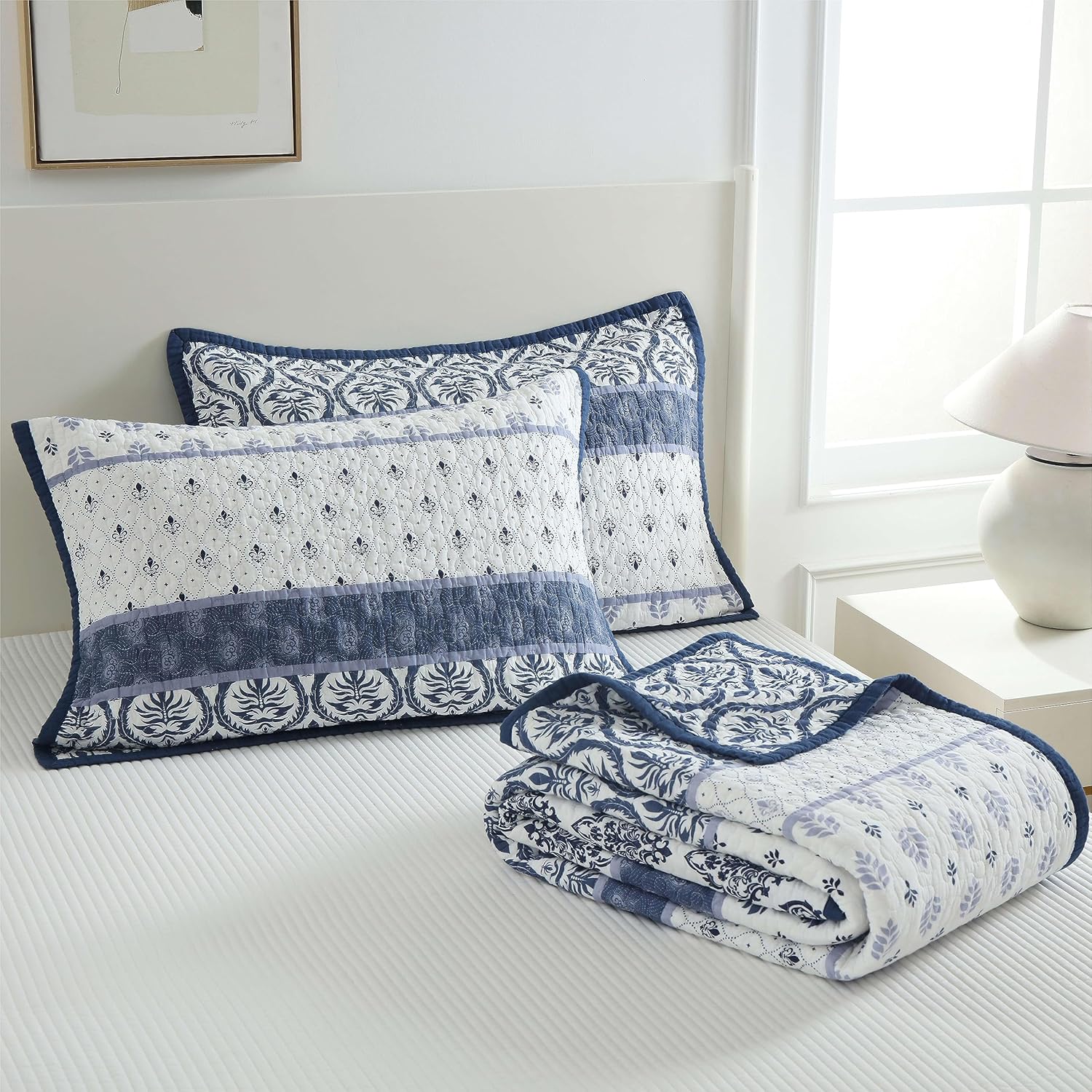 Floral Queen Quilt Set - 3-Piece Cotton Blue White Reversible Quilted Bedspread