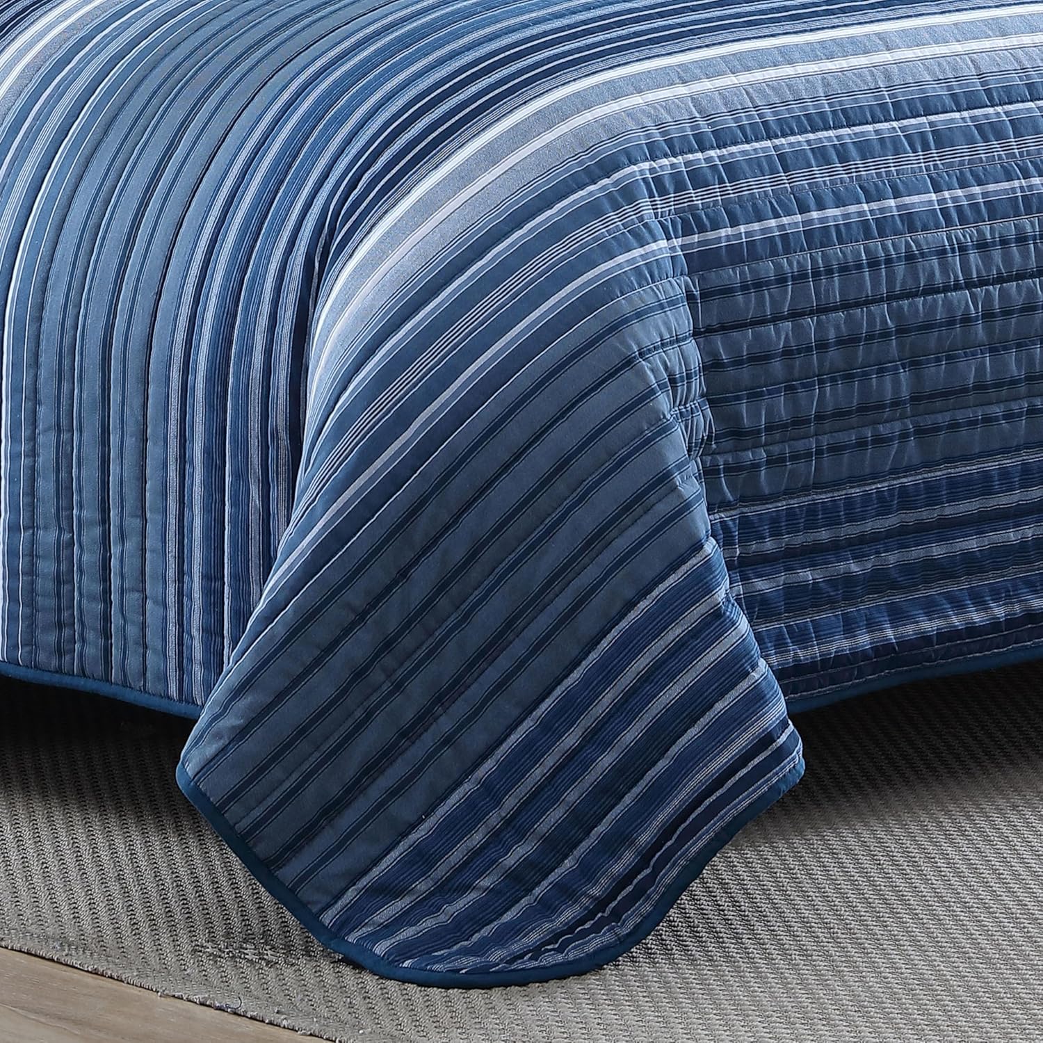 Nautica King Quilt Set - 100 Cotton Reversible Bedding 1