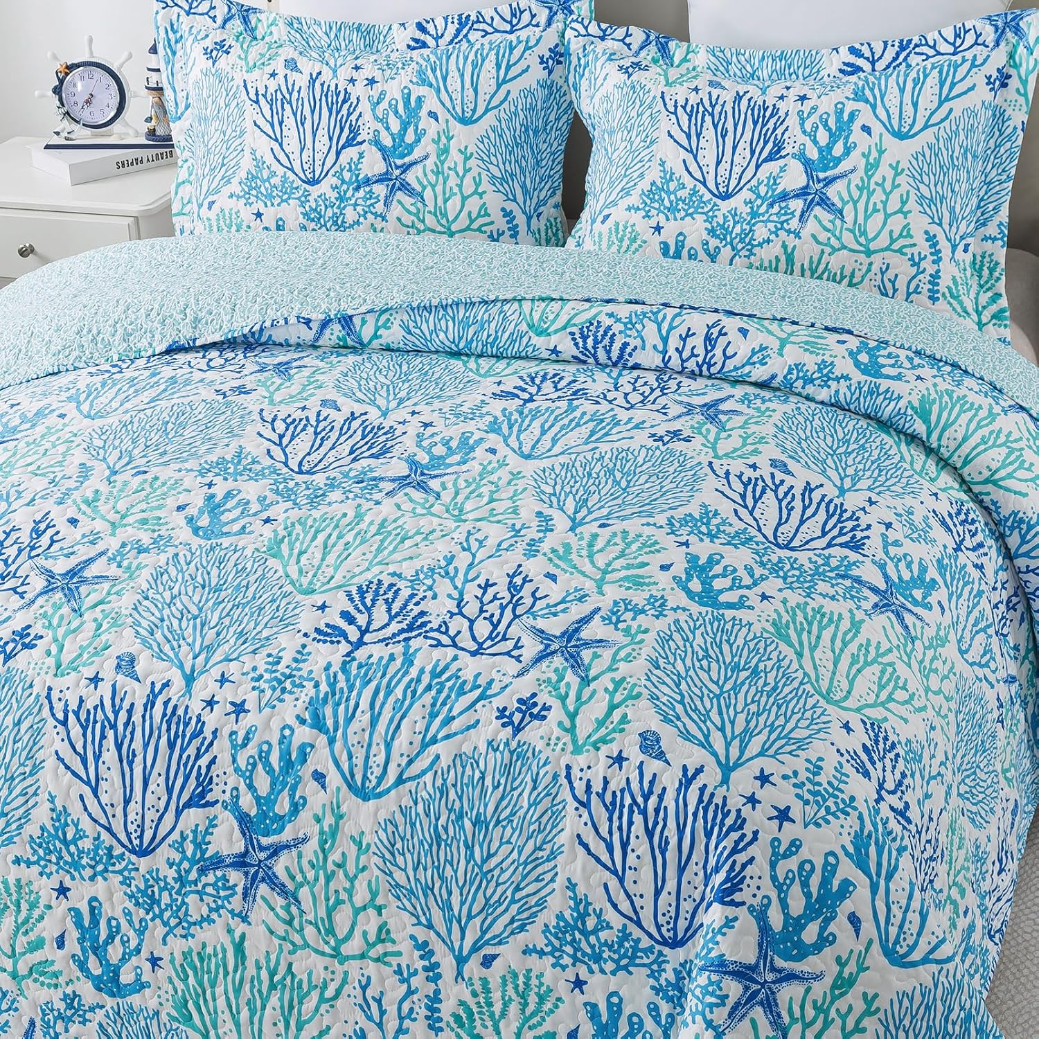 Travan Beach Quilt King Size Ultra Soft Fade Resistant Coastal Design