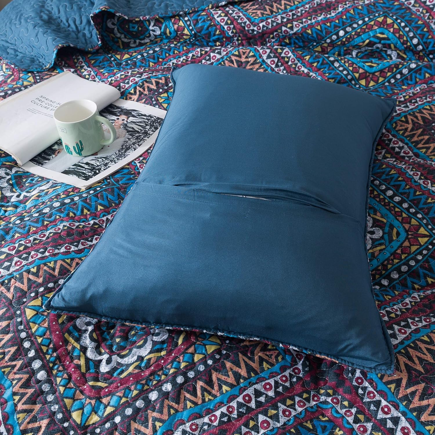 DaDa Bedding Bohemian Diamond Quilt Set - Cal King Size - 3-Piece