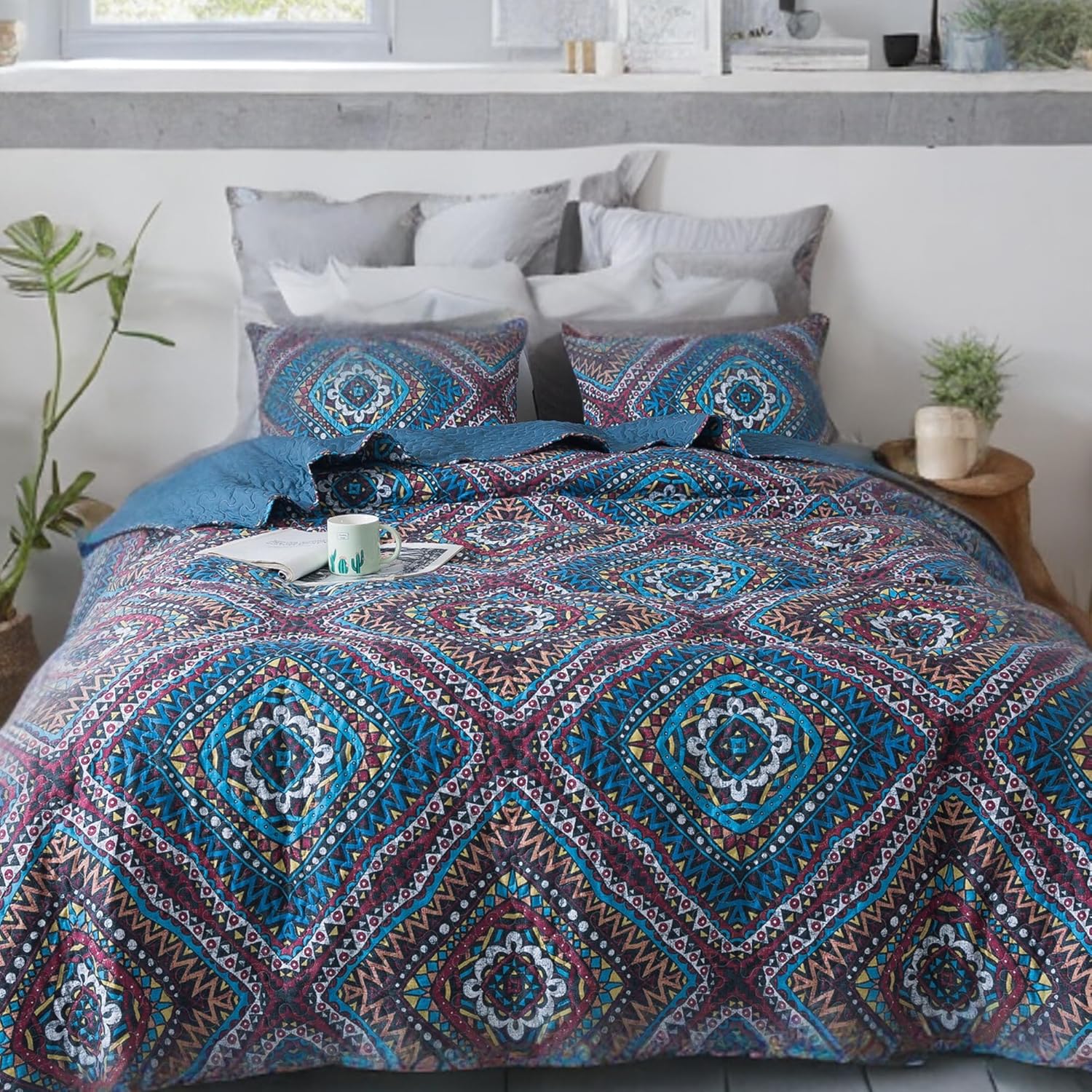DaDa Bedding Bohemian Diamond Quilt Set - Cal King Size - 3-Piece