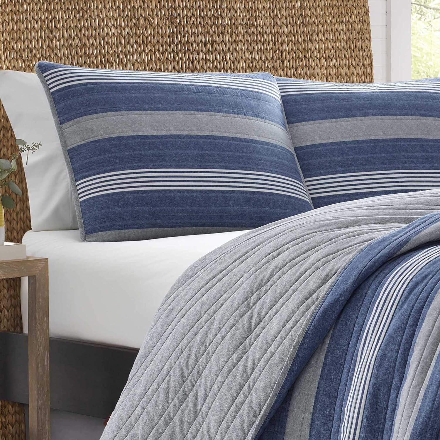 Nautica King Quilt Set with Shams Saltmarsh Blue