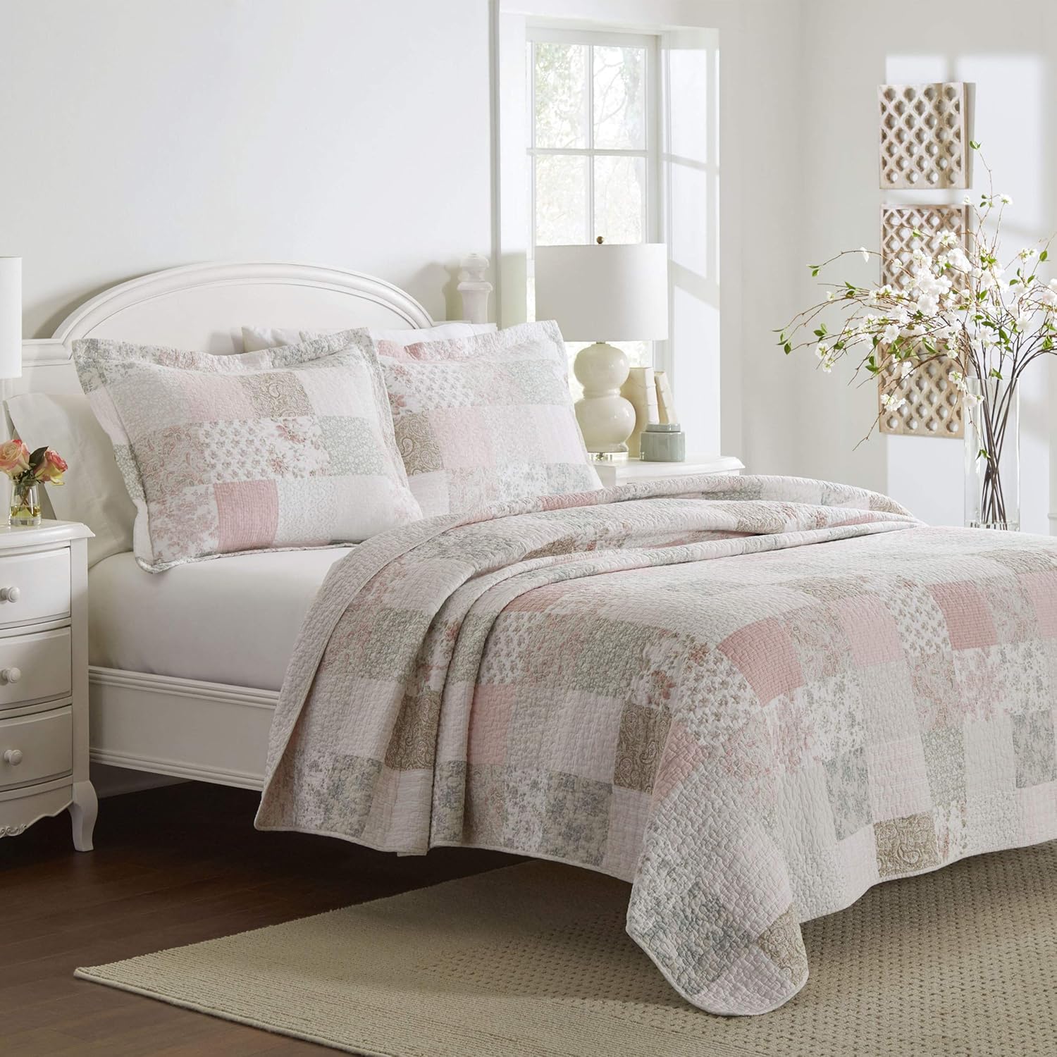 Laura Ashley Twin Quilt Set with Matching Sham