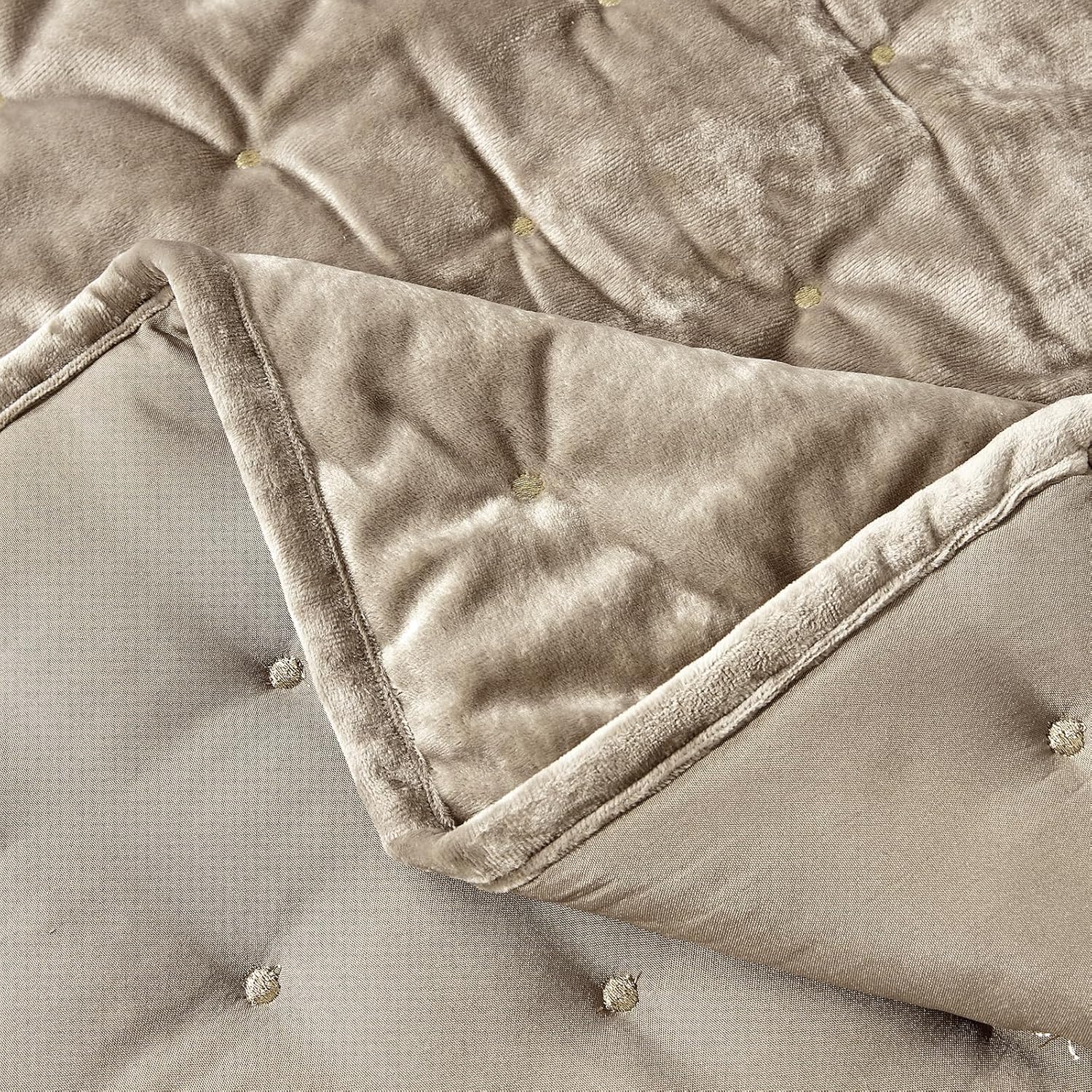 Sunshine Nicole Embroidered Quilt Set Queen 3 Pieces
