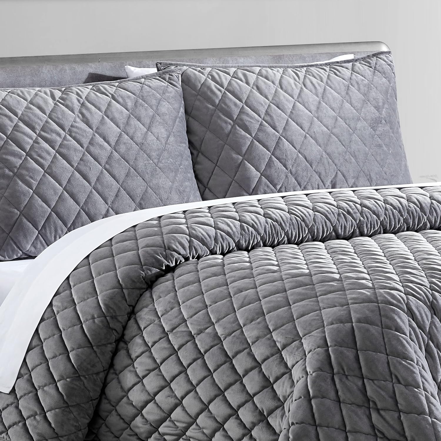 Vera Wang Queen Quilt Set Charcoal Grey