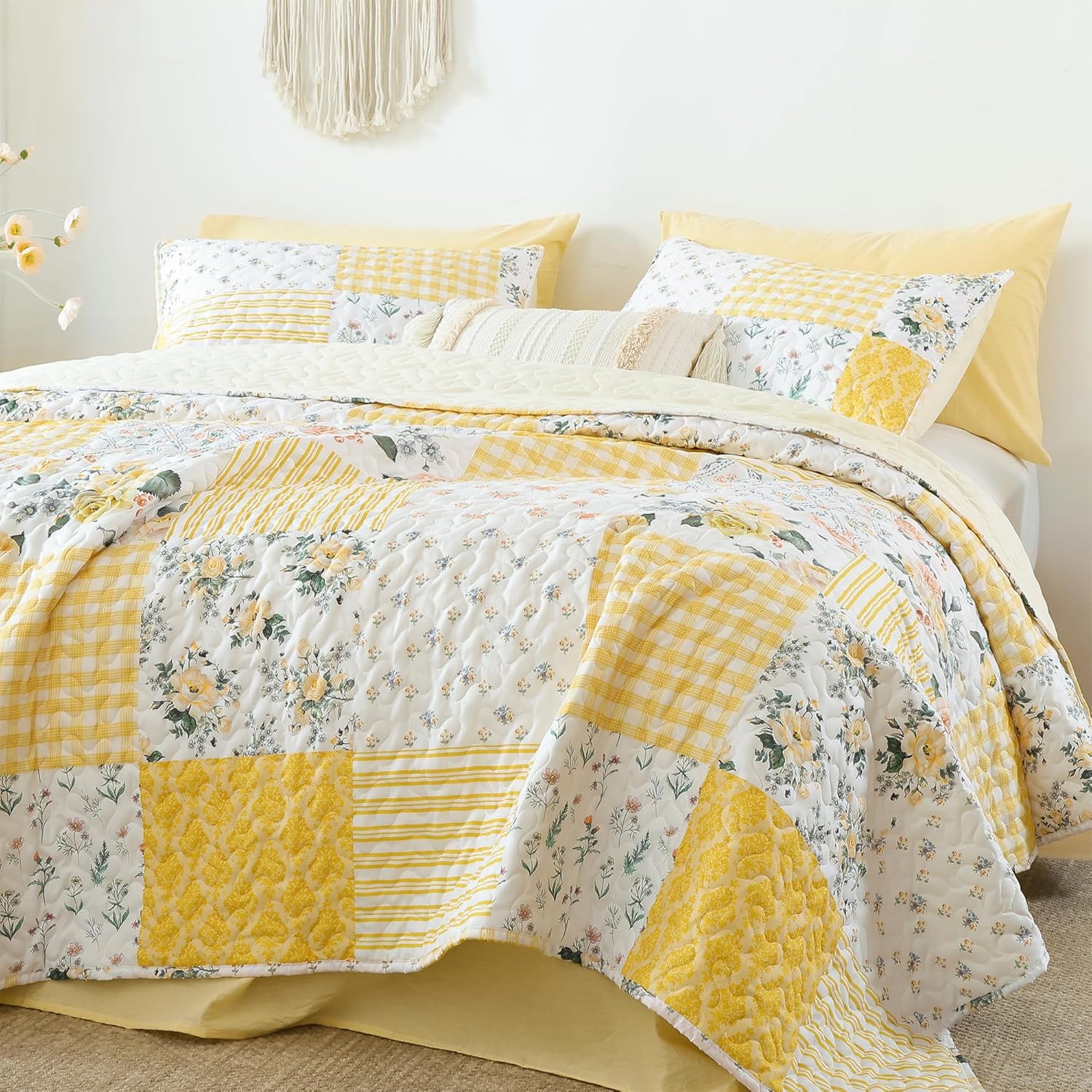 YIKUSH King Size Floral Quilt Set 3 Pieces