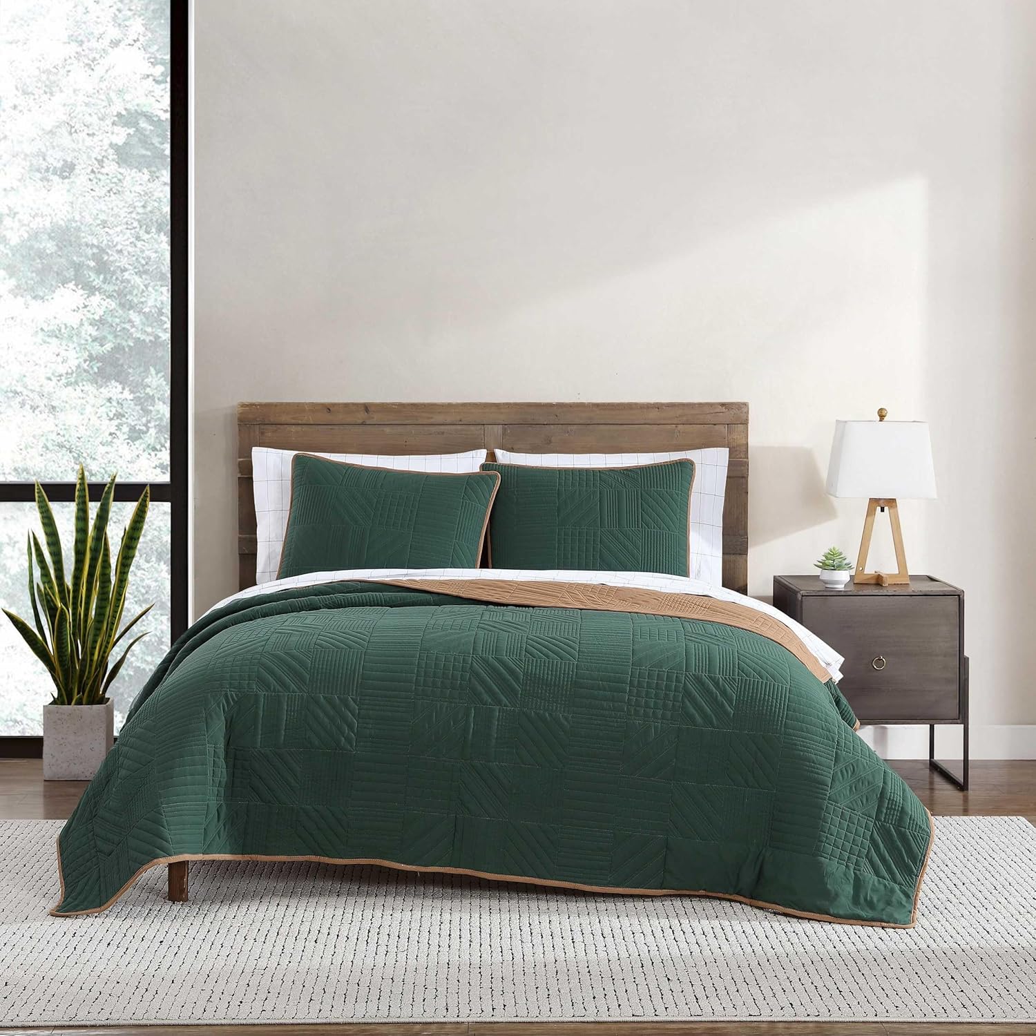 Eddie Bauer King Quilt Set - Soft Reversible Bedding with Matching Shams
