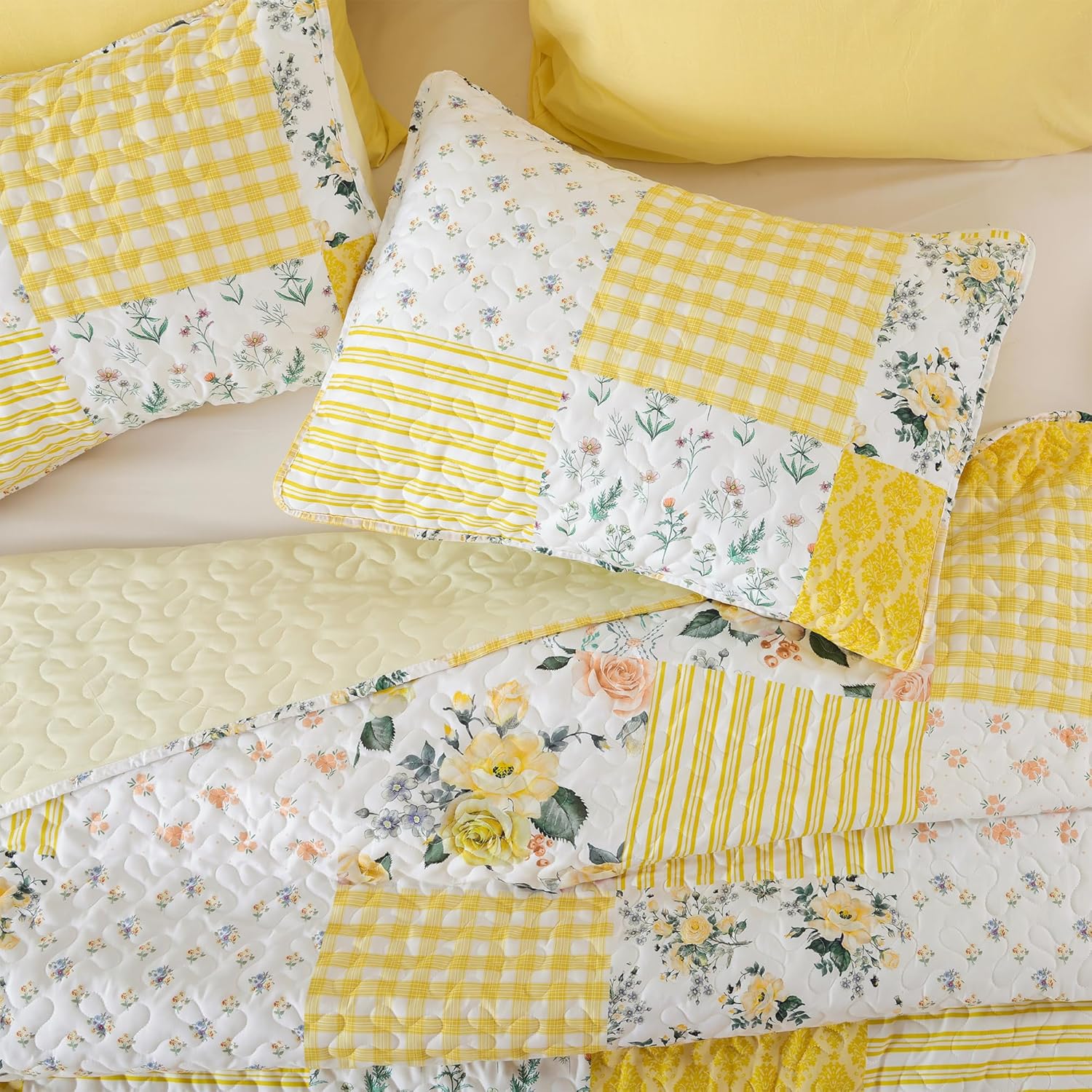 YIKUSH King Size Floral Quilt Set 3 Pieces