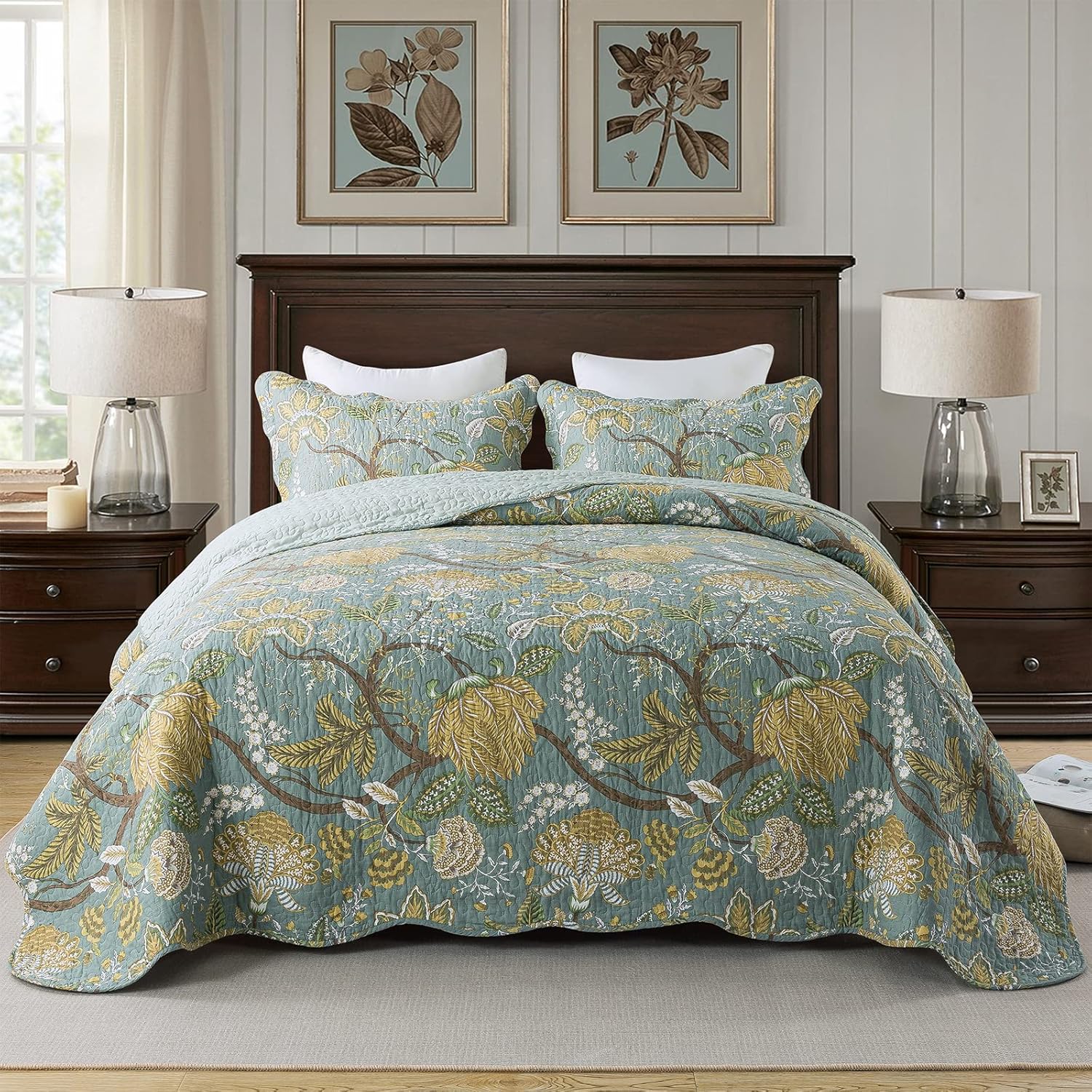Travan 3-Piece Quilt Set with Shams Queen Size