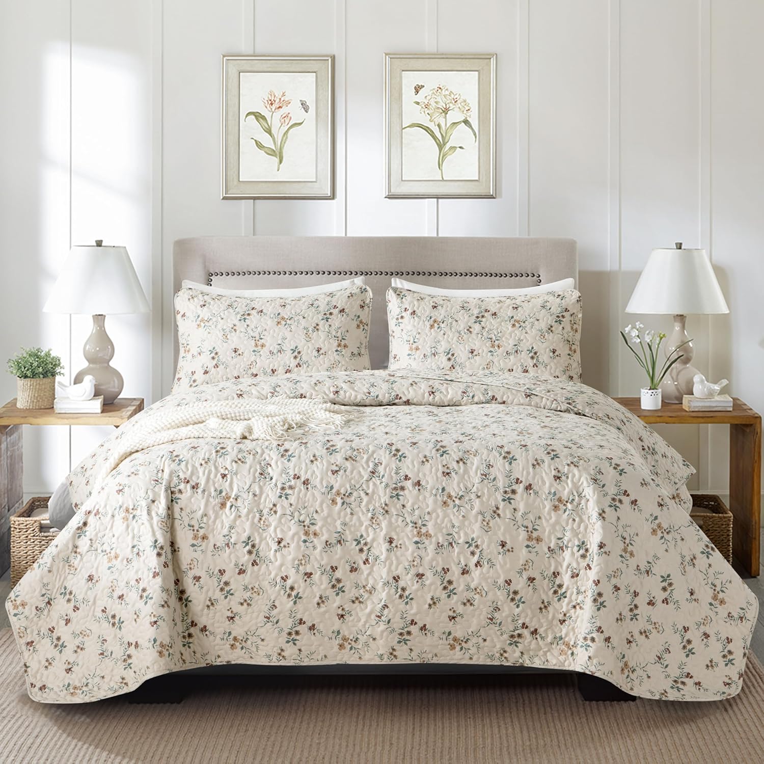 TISPLR Floral Queen Size 3 Piece Bedspread Set