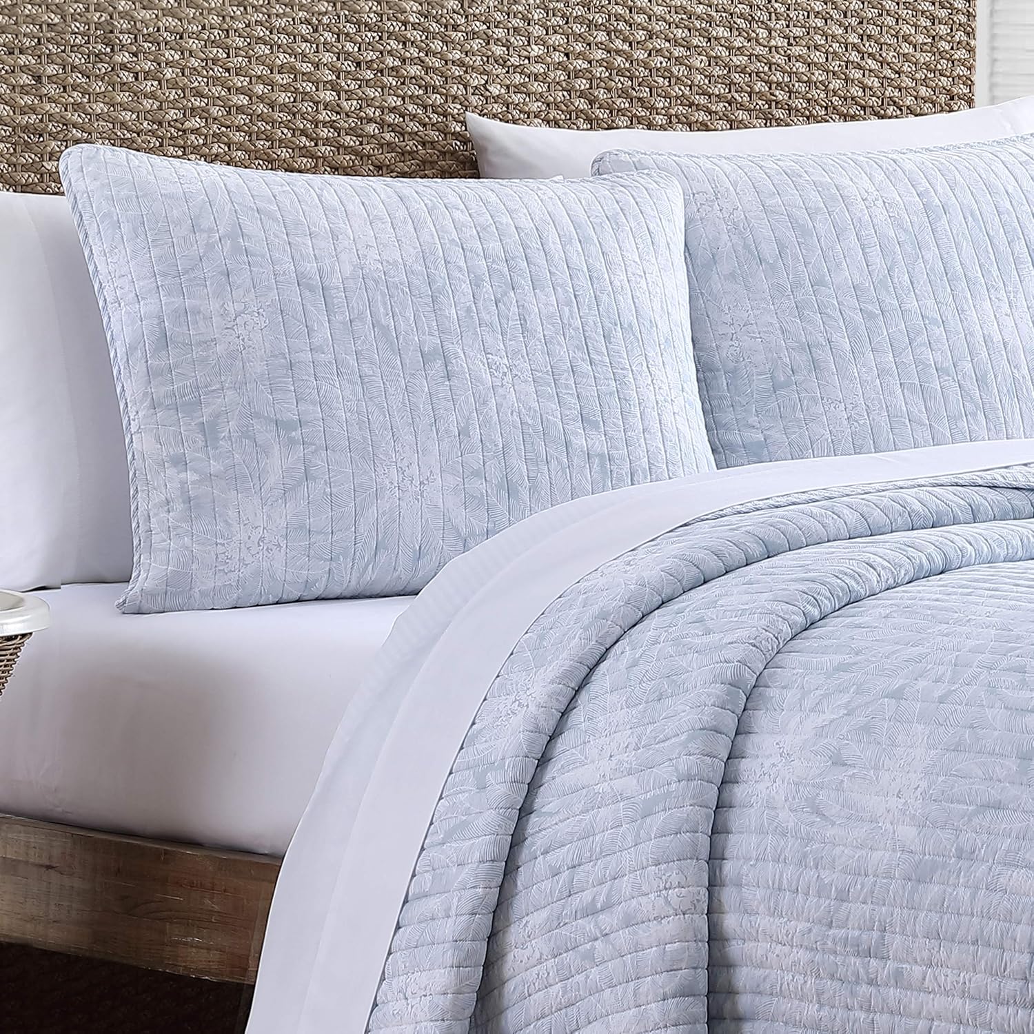 Tommy Bahama Queen Quilt Set with Shams 1