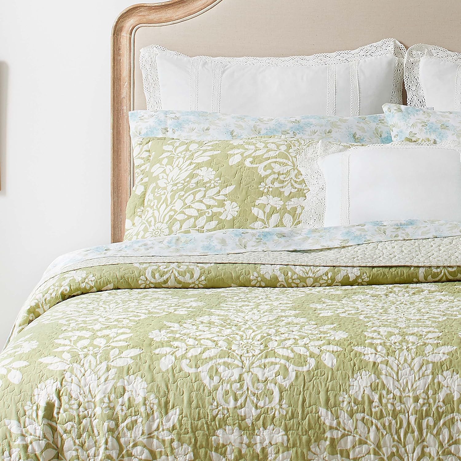 Laura Ashley Queen Quilt Set with Shams Reversible Cotton Bedding