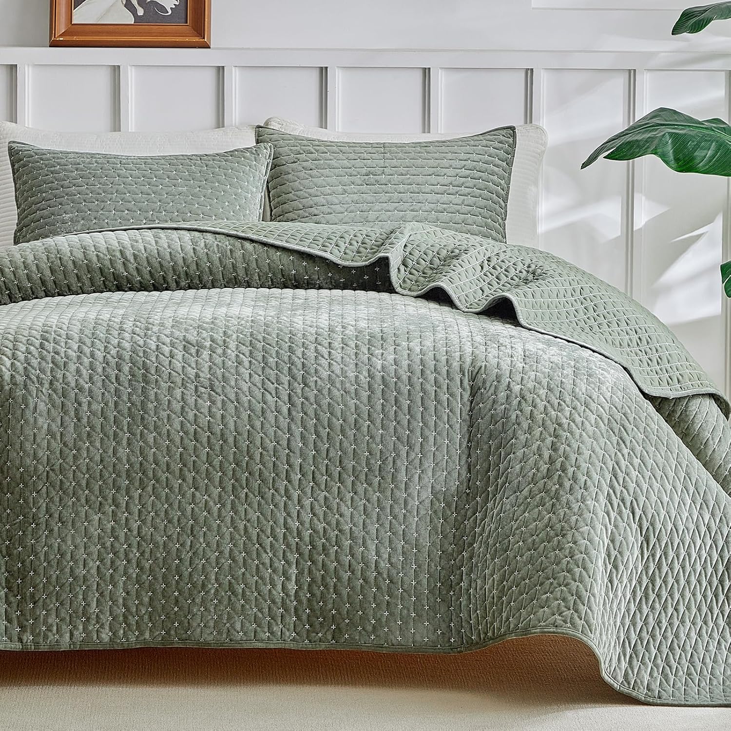 WARMDERN Velvet Quilt Set King Size Green 106 x 96
