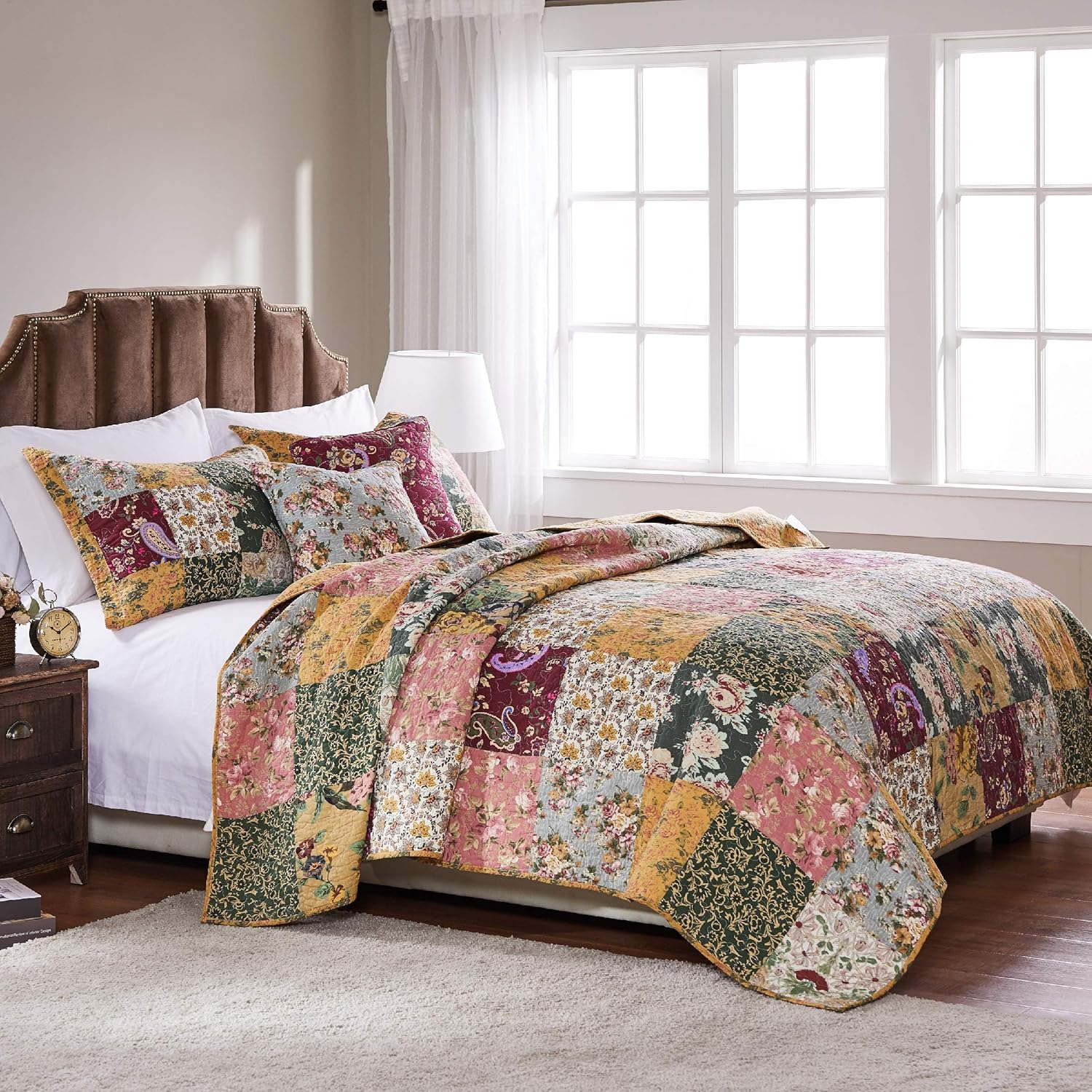Greenland Home Antique Chic Cotton Patchwork Quilt Set