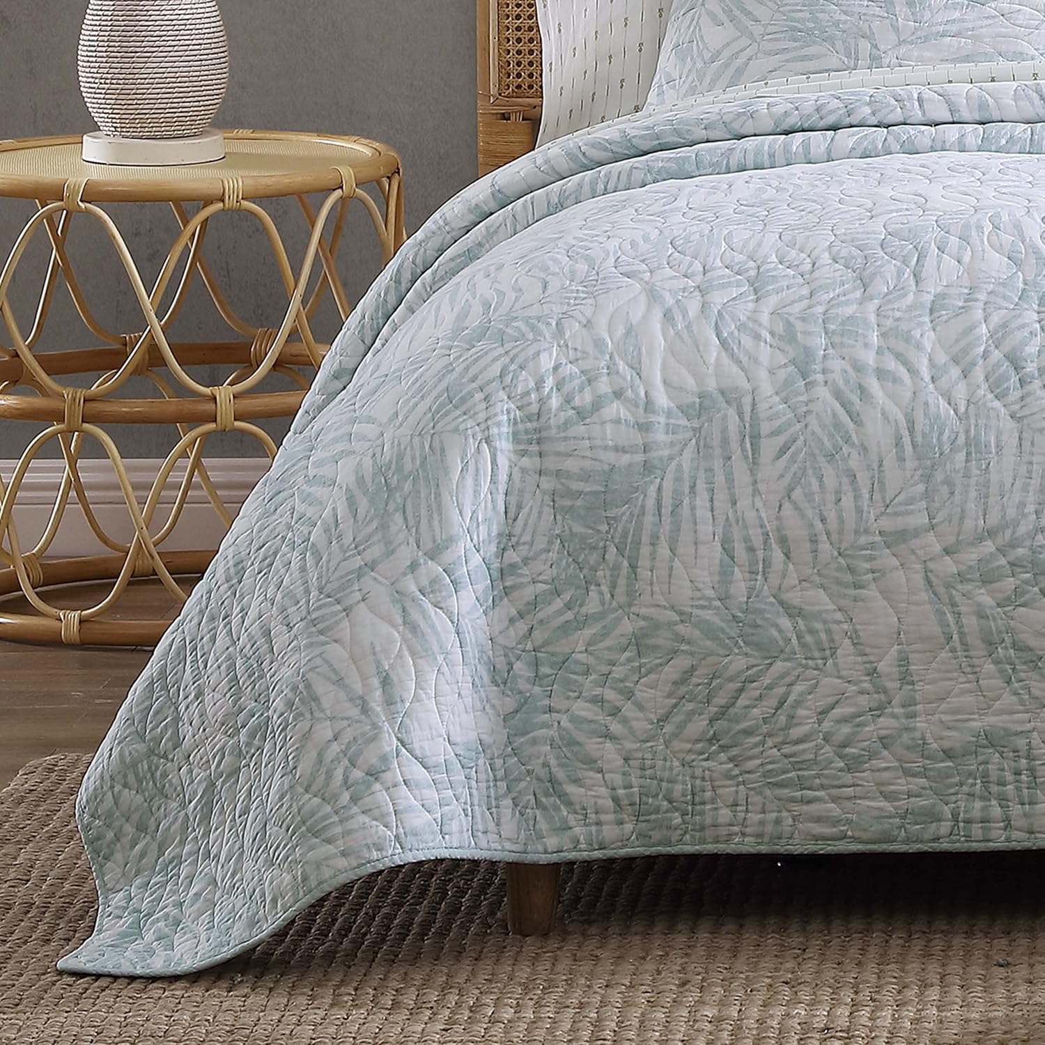 Tommy Bahama Twin Quilt Set with Matching Shams
