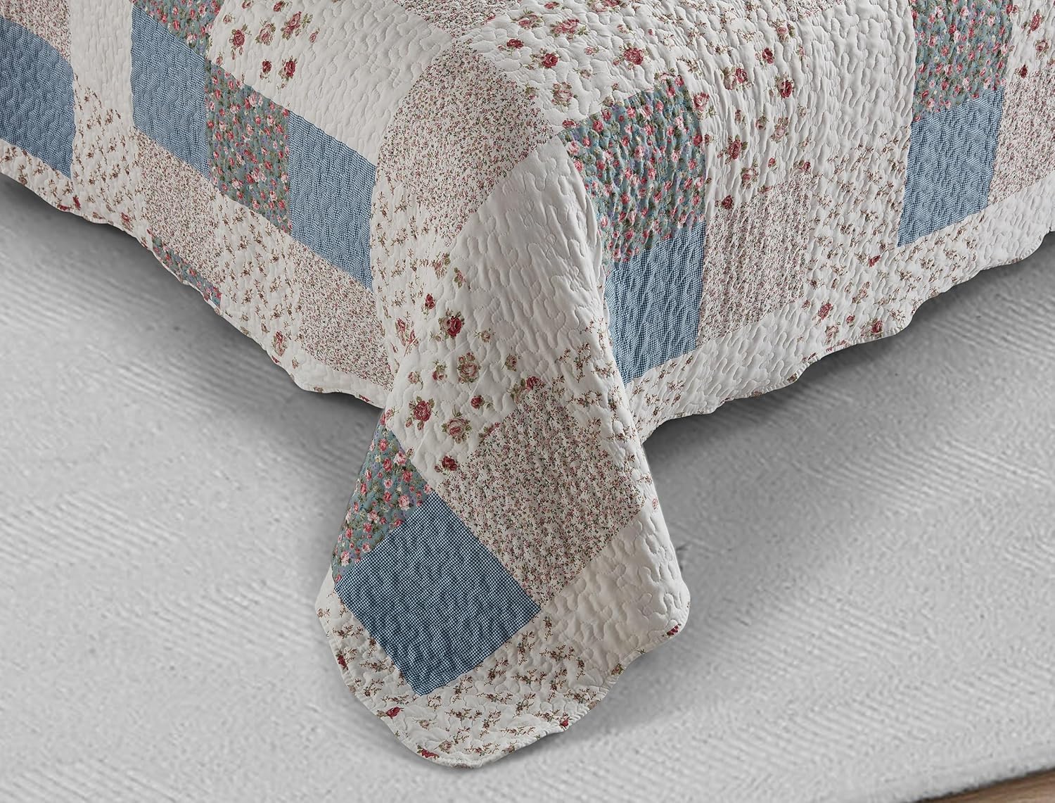 Brilliant Sunshine Pink Blue Patchwork Quilt Set