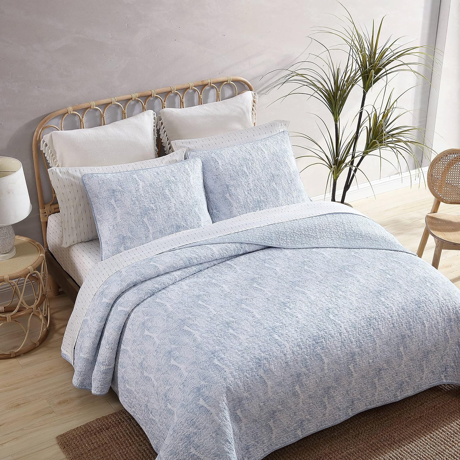 Tommy Bahama Queen Quilt Set with Reversible Design