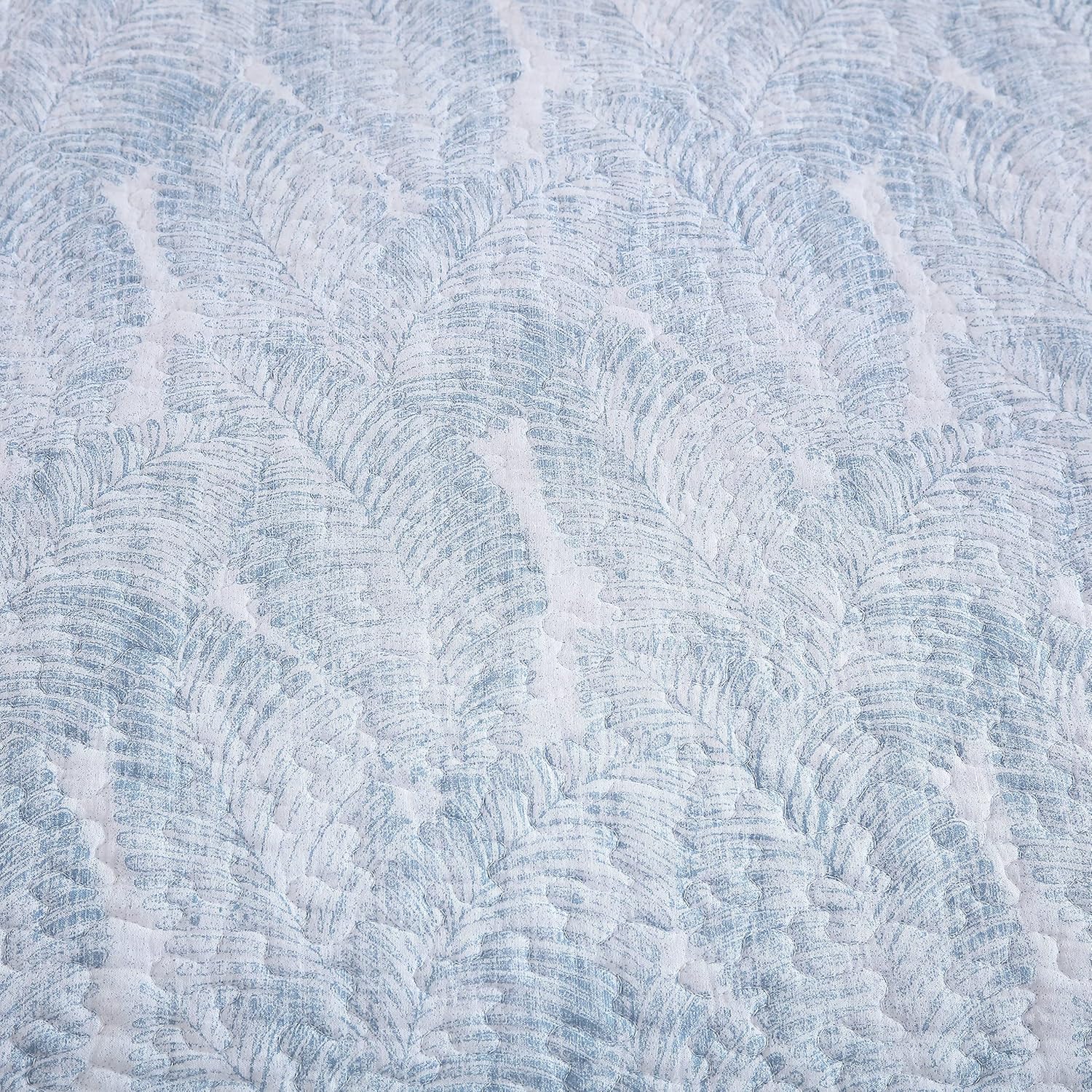 Tommy Bahama Queen Quilt Set with Reversible Design