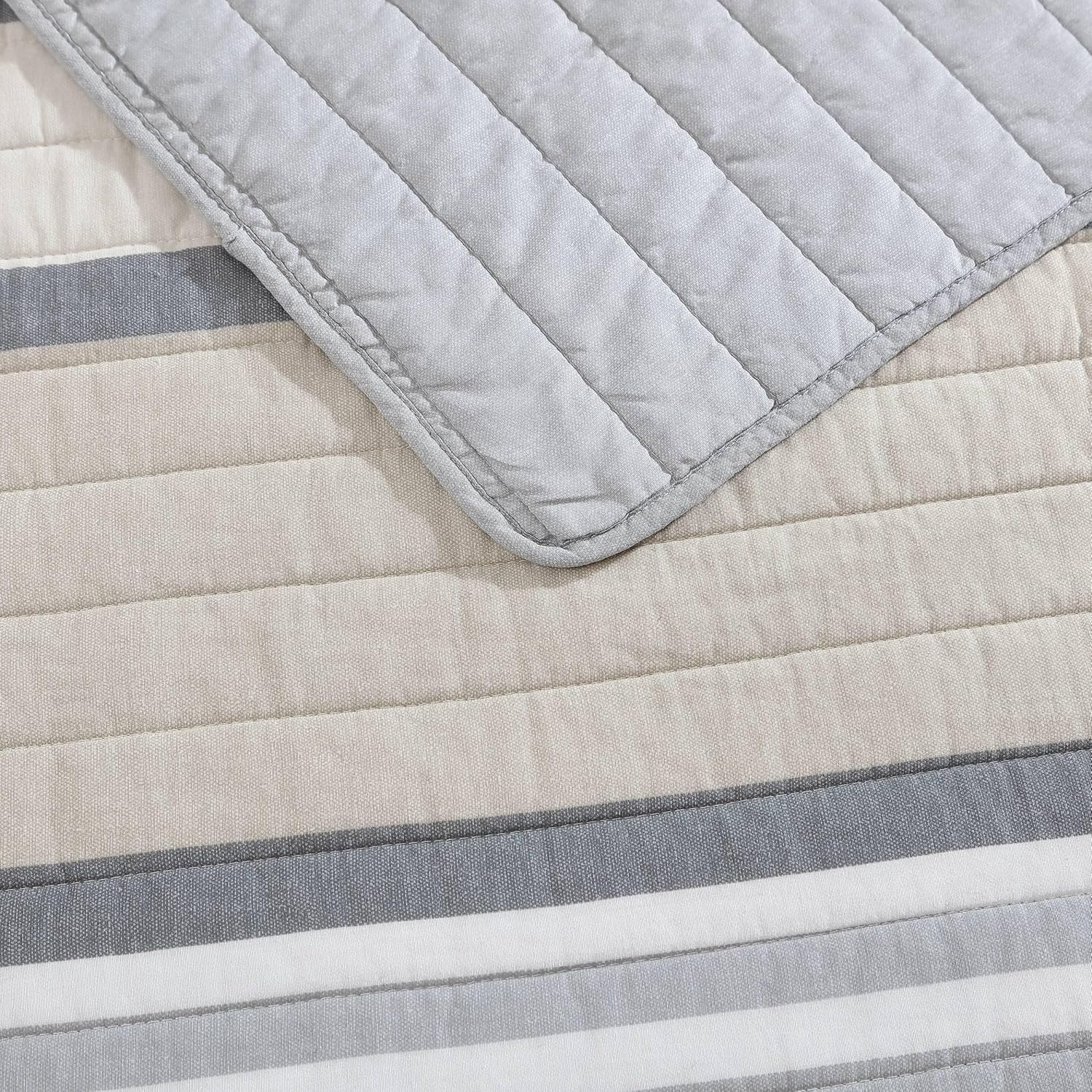 Nautica Queen Quilt Set in Dover Beige